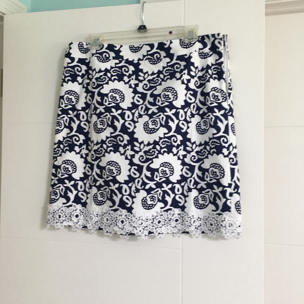 Size 12 navy Talbots skirt